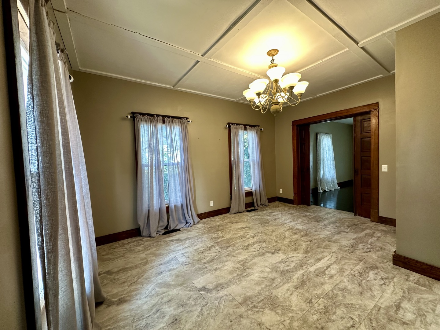 415 North Alexander Street Clinton, IL 61727 - Photo 6 of 13 Gallery Image 6