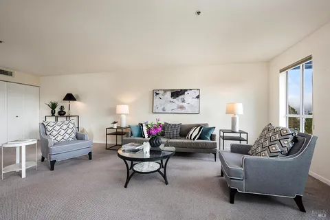 $299,000 | 100 Thorndale Drive, Unit 353, San Rafael, CA 94903