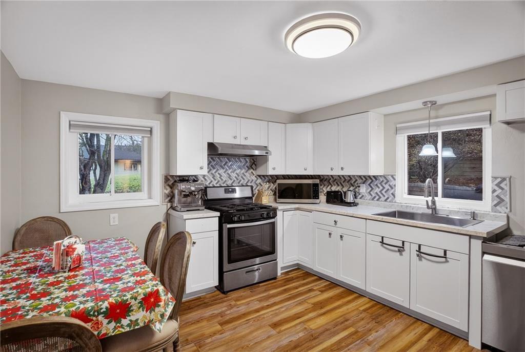 6361 Leechburg Road Verona, PA 15147 - Photo 7 of 25