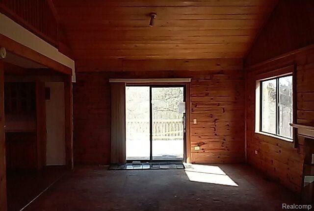 9775 Whitfield Road East Jordan, MI 49727 - Photo 15 of 22 15.jpg