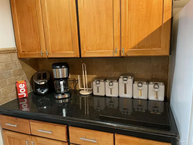 $1,750 | 825 Bayshore Drive, Unit 706, Pensacola, FL 32507