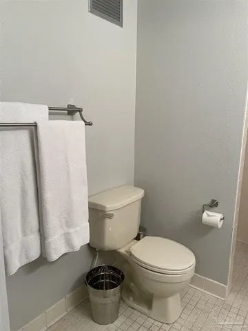 $1,750 | 825 Bayshore Drive, Unit 706, Pensacola, FL 32507