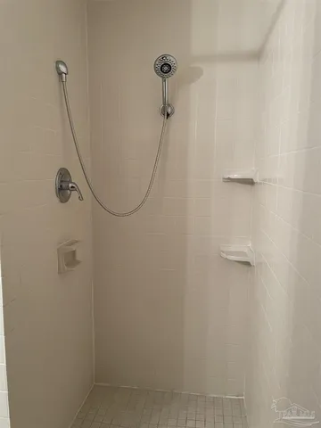 $1,750 | 825 Bayshore Drive, Unit 706, Pensacola, FL 32507