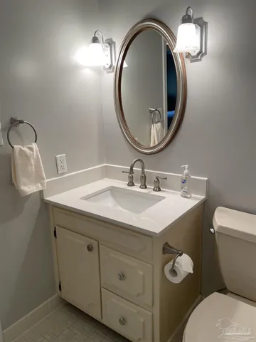 $1,750 | 825 Bayshore Drive, Unit 706, Pensacola, FL 32507