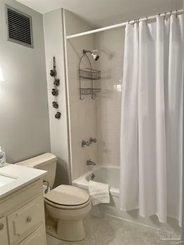 $1,750 | 825 Bayshore Drive, Unit 706, Pensacola, FL 32507