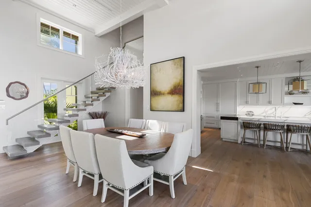 $15,250,000 | 221 Aqua Court, Naples, FL 34102