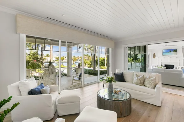 $15,250,000 | 221 Aqua Court, Naples, FL 34102