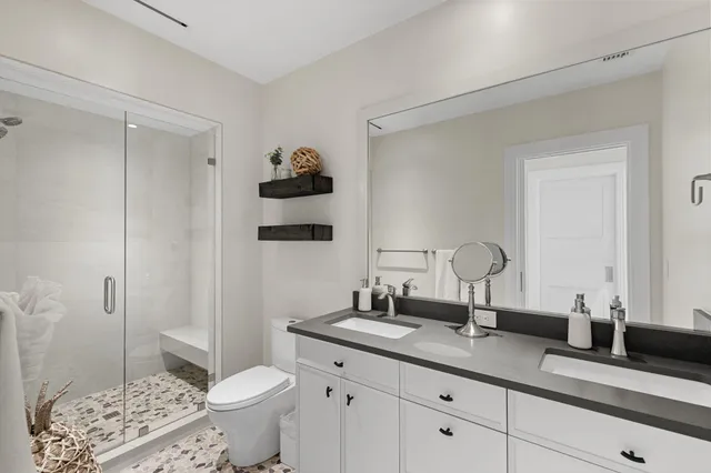 $15,250,000 | 221 Aqua Court, Naples, FL 34102