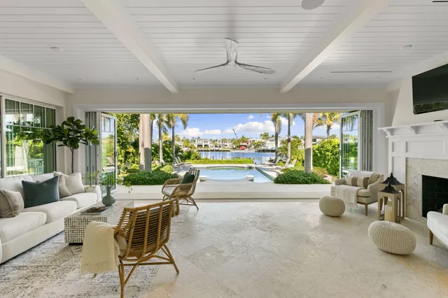 $15,250,000 | 221 Aqua Court, Naples, FL 34102