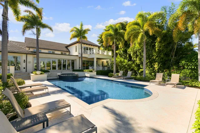 $15,250,000 | 221 Aqua Court, Naples, FL 34102