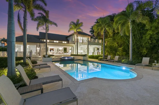 $15,250,000 | 221 Aqua Court, Naples, FL 34102