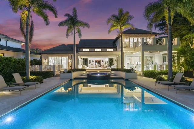 $15,250,000 | 221 Aqua Court, Naples, FL 34102