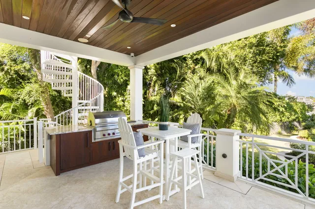 $15,250,000 | 221 Aqua Court, Naples, FL 34102