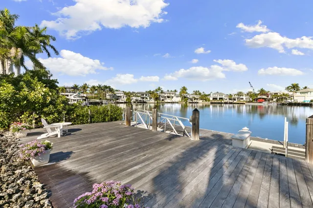 $15,250,000 | 221 Aqua Court, Naples, FL 34102