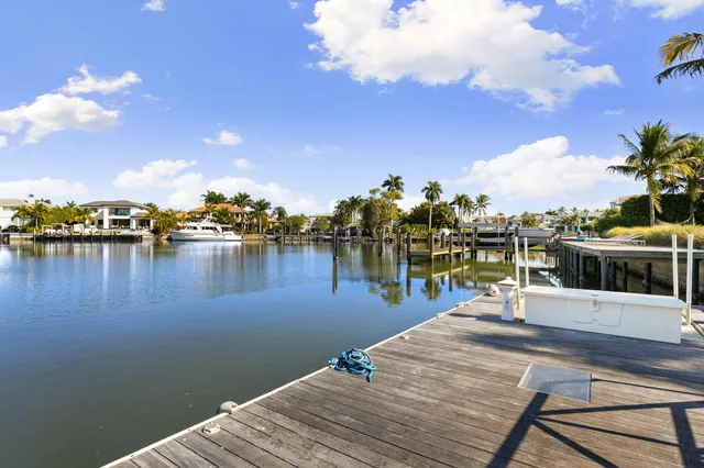 $15,250,000 | 221 Aqua Court, Naples, FL 34102