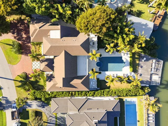 $15,250,000 | 221 Aqua Court, Naples, FL 34102