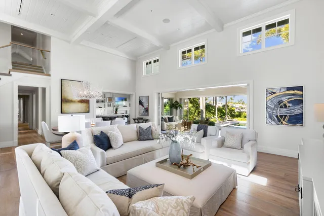 $15,250,000 | 221 Aqua Court, Naples, FL 34102