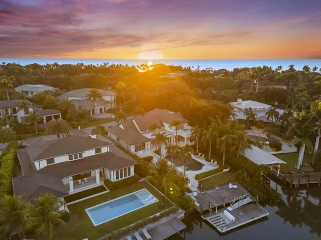 $15,250,000 | 221 Aqua Court, Naples, FL 34102