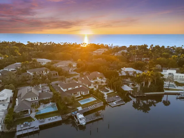 $15,250,000 | 221 Aqua Court, Naples, FL 34102