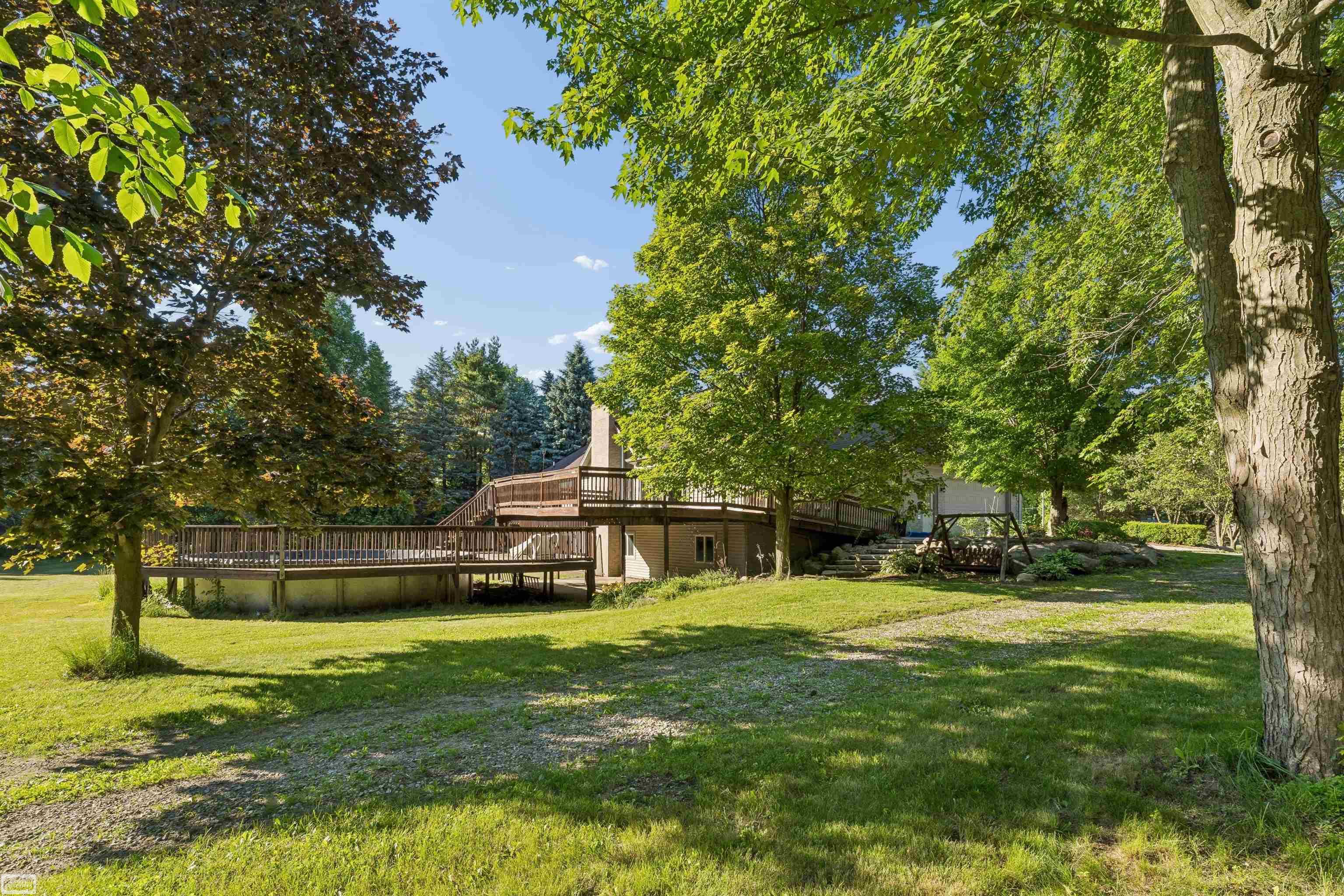 1902 Bauman Road Columbus, MI 48063 - Photo 39 of 50