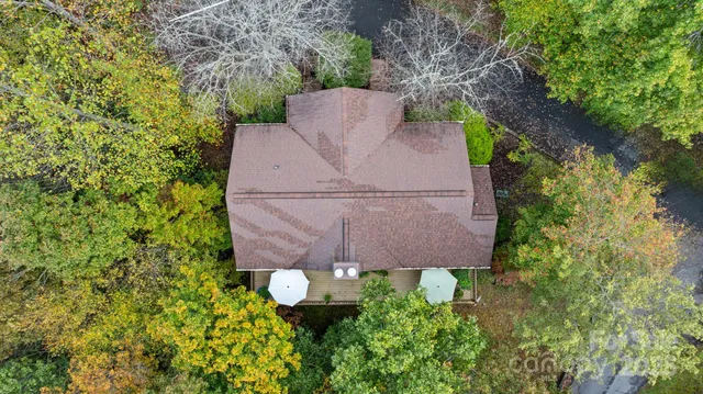 $300,000 | 24 Pine Bluff, Unit 17, Whittier, NC 28789