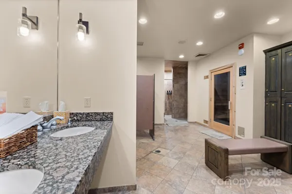 $300,000 | 24 Pine Bluff, Unit 17, Whittier, NC 28789