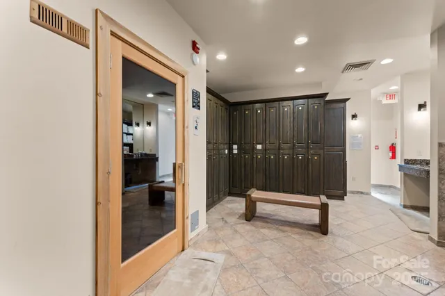 $300,000 | 24 Pine Bluff, Unit 17, Whittier, NC 28789