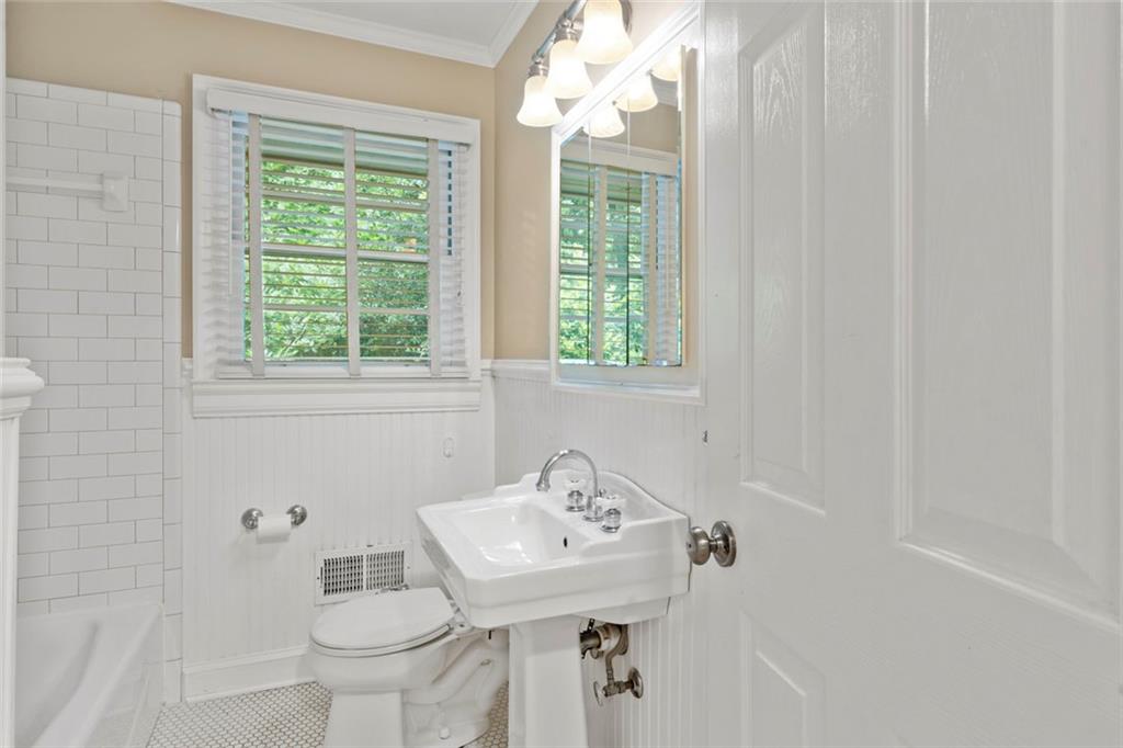 129 Parkside Circle Decatur, GA 30030 - Photo 20 of 62