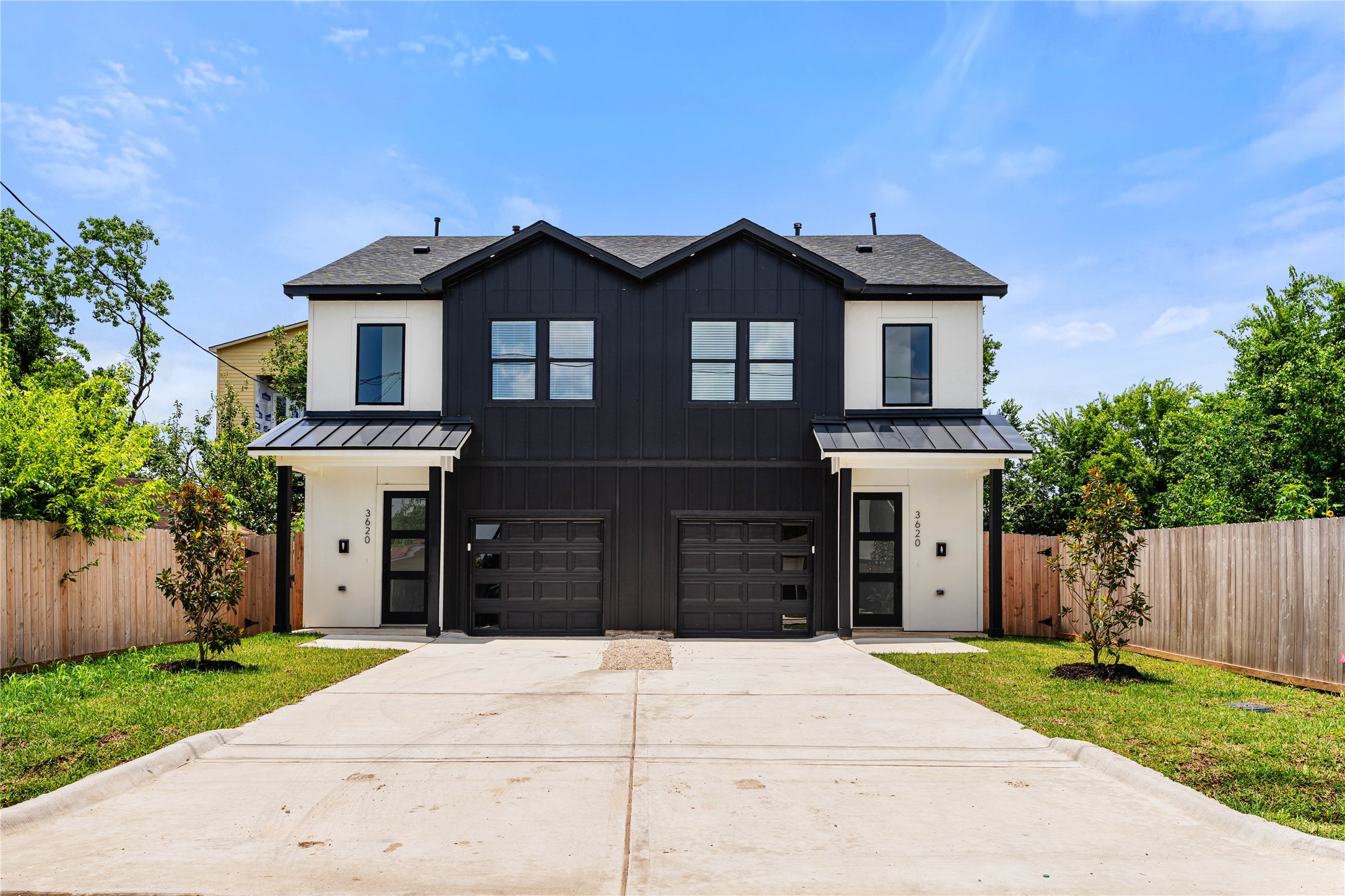 3620 Mt Pleasant Street, Unit A Houston, TX 77021 - Photo 23 of 23 a front view of a house with a garden