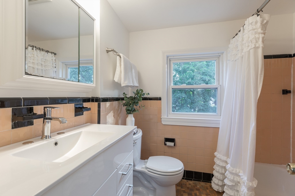 15 Byron Road Waltham, MA 02453 - Photo 21 of 26