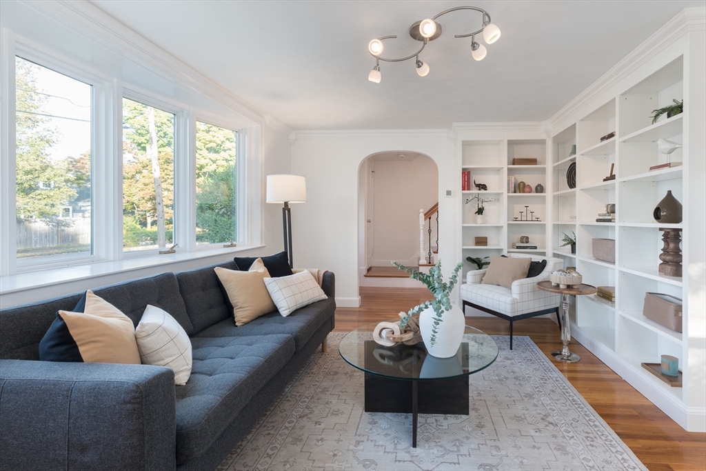 15 Byron Road Waltham, MA 02453 - Photo 3 of 26