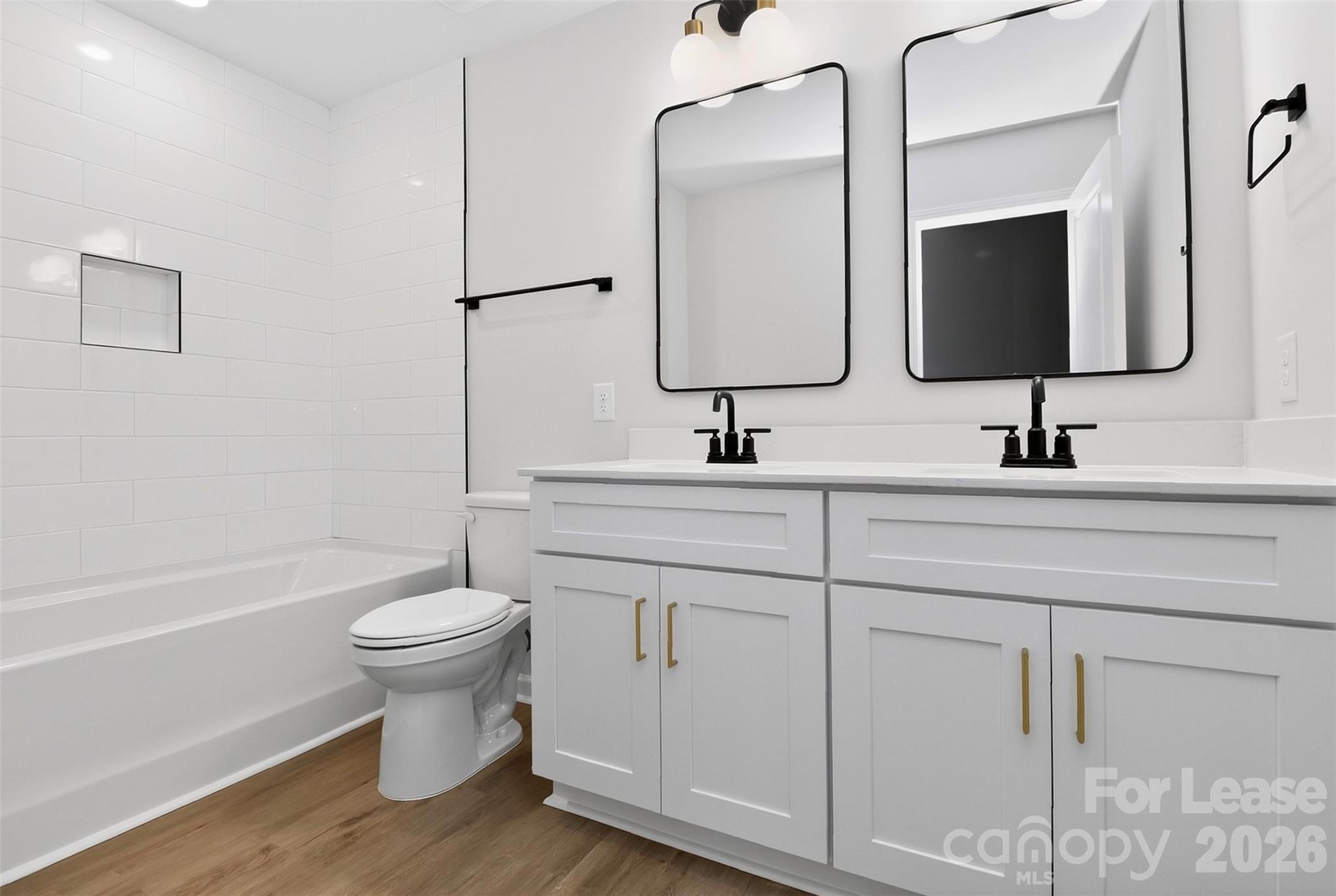 333 North Hoskins Road Charlotte, NC 28216 - Photo 20 of 28 Gallery Image 20