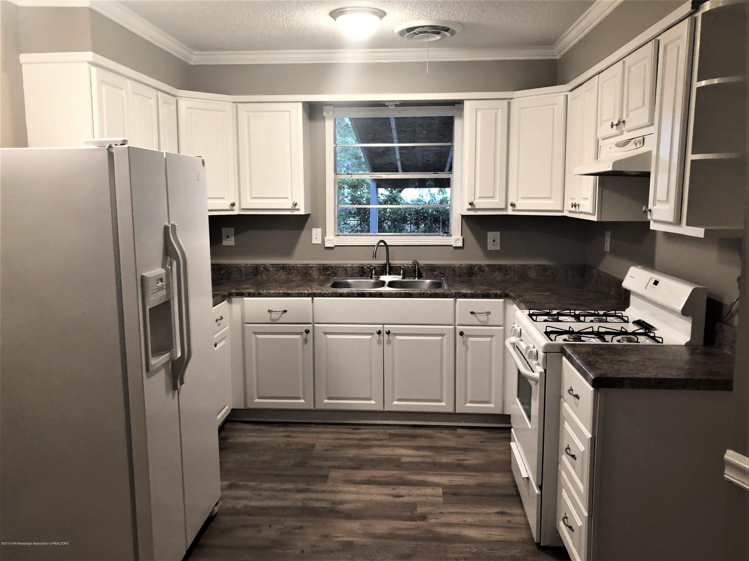 2595 Valleybrook Road Horn Lake, MS 38637 - Photo 5 of 15 Vb10