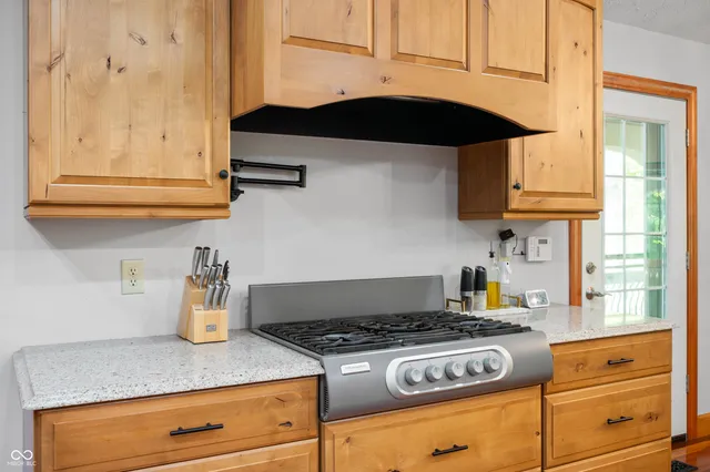 $575,000 | 6913 West County Road 750 South, Knightstown, IN 46148