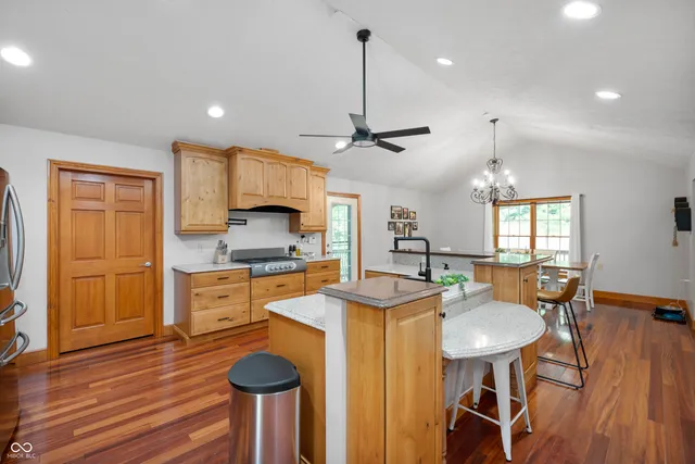 $575,000 | 6913 West County Road 750 South, Knightstown, IN 46148