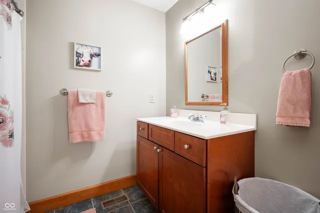 $575,000 | 6913 West County Road 750 South, Knightstown, IN 46148