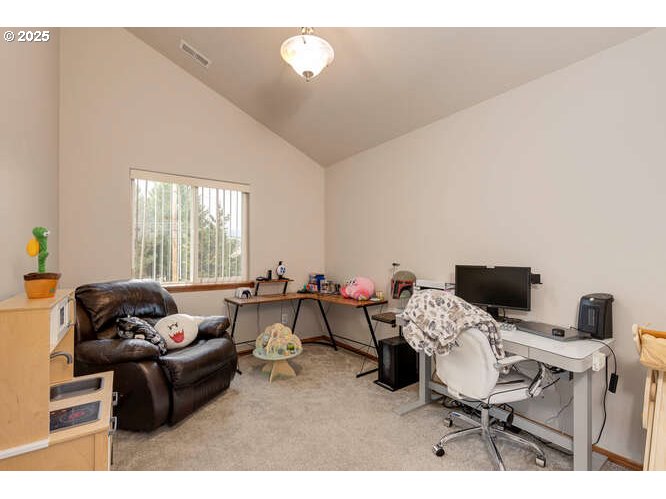 433 Southwest Pemberly Loop McMinnville, OR 97128 - Photo 17 of 24 a living room with furniture and a window
