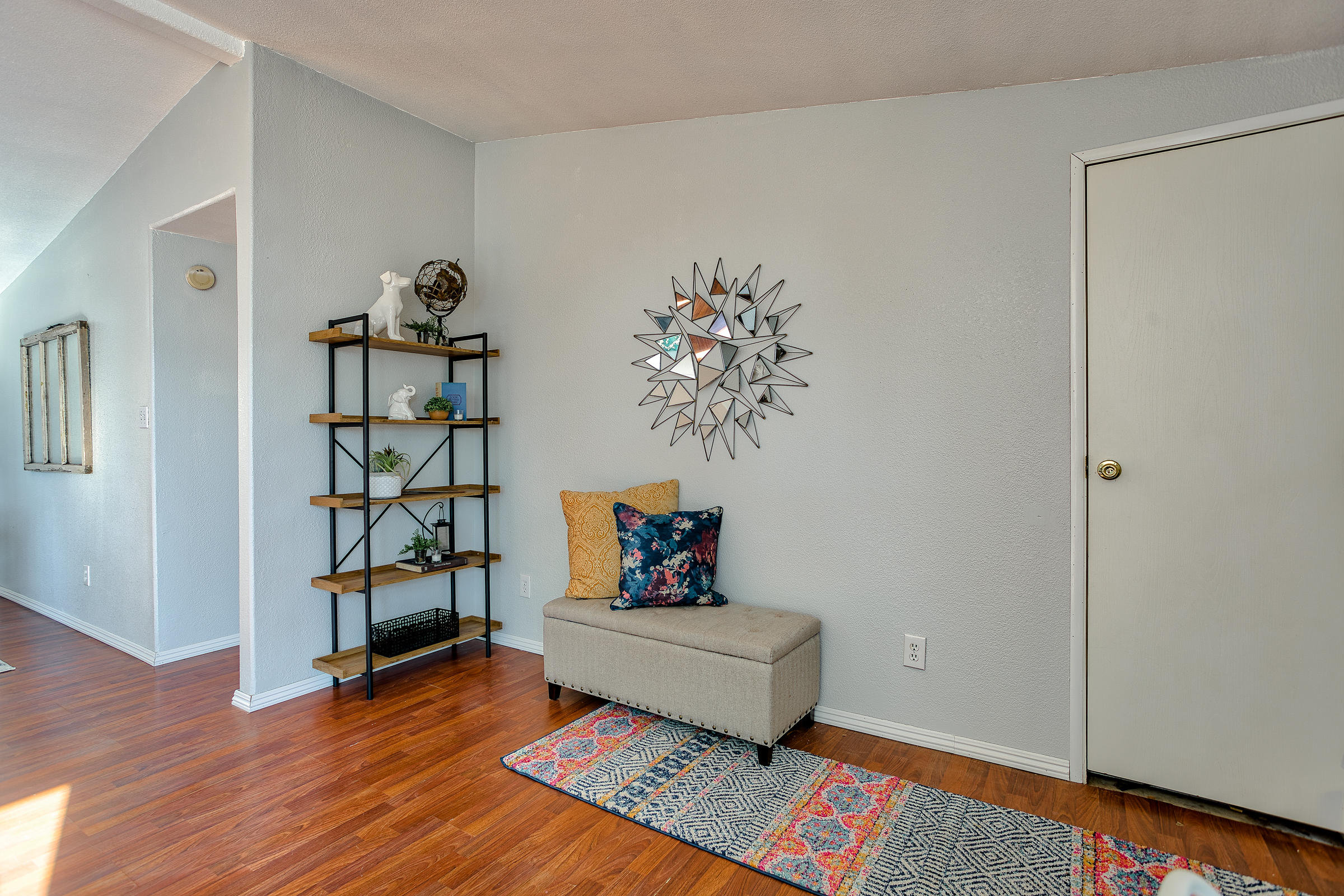 17086 Olinda Road Anderson, CA 96007 - Photo 29 of 92 Entry Area