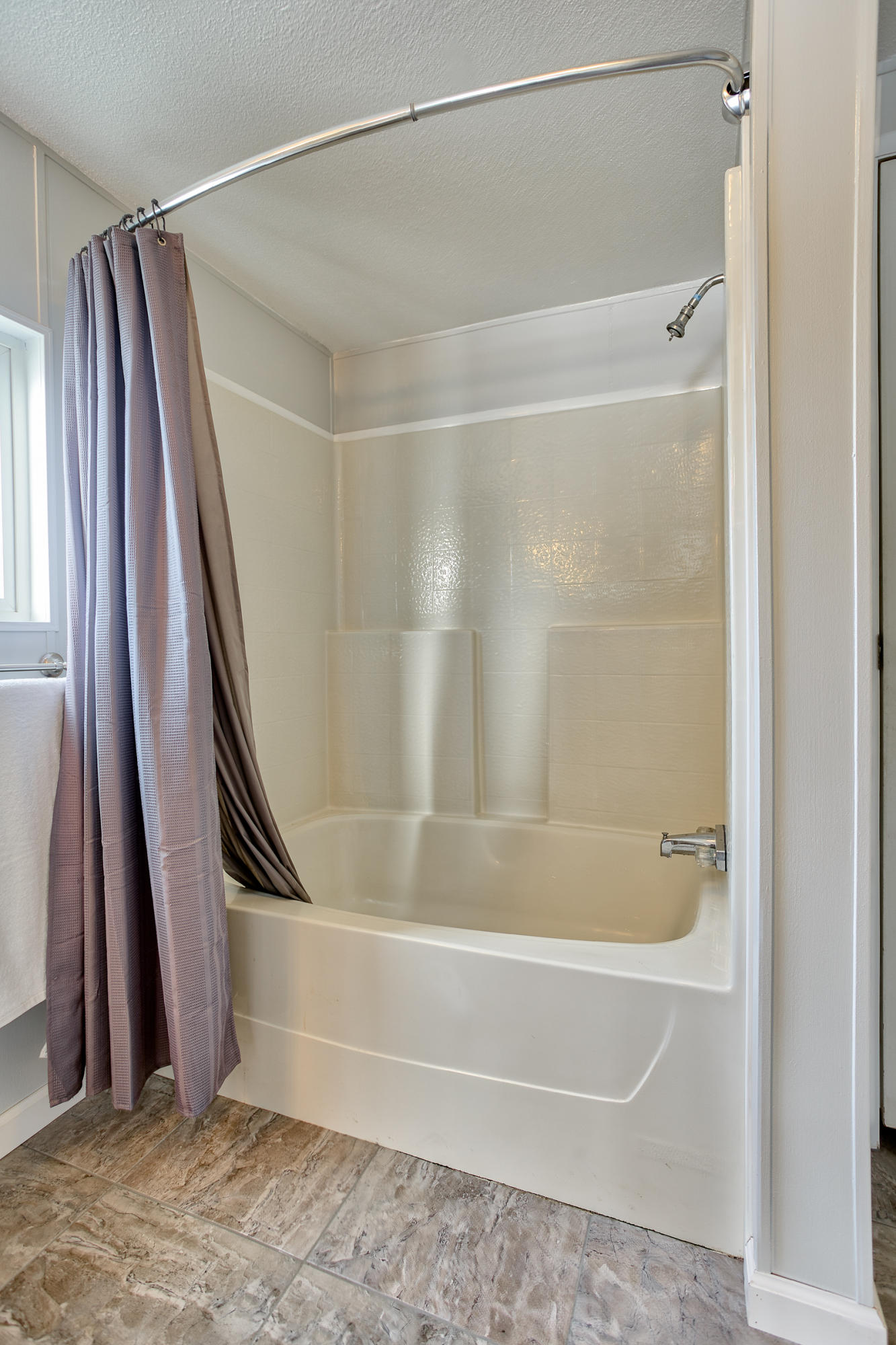 17086 Olinda Road Anderson, CA 96007 - Photo 45 of 92 Master Bath