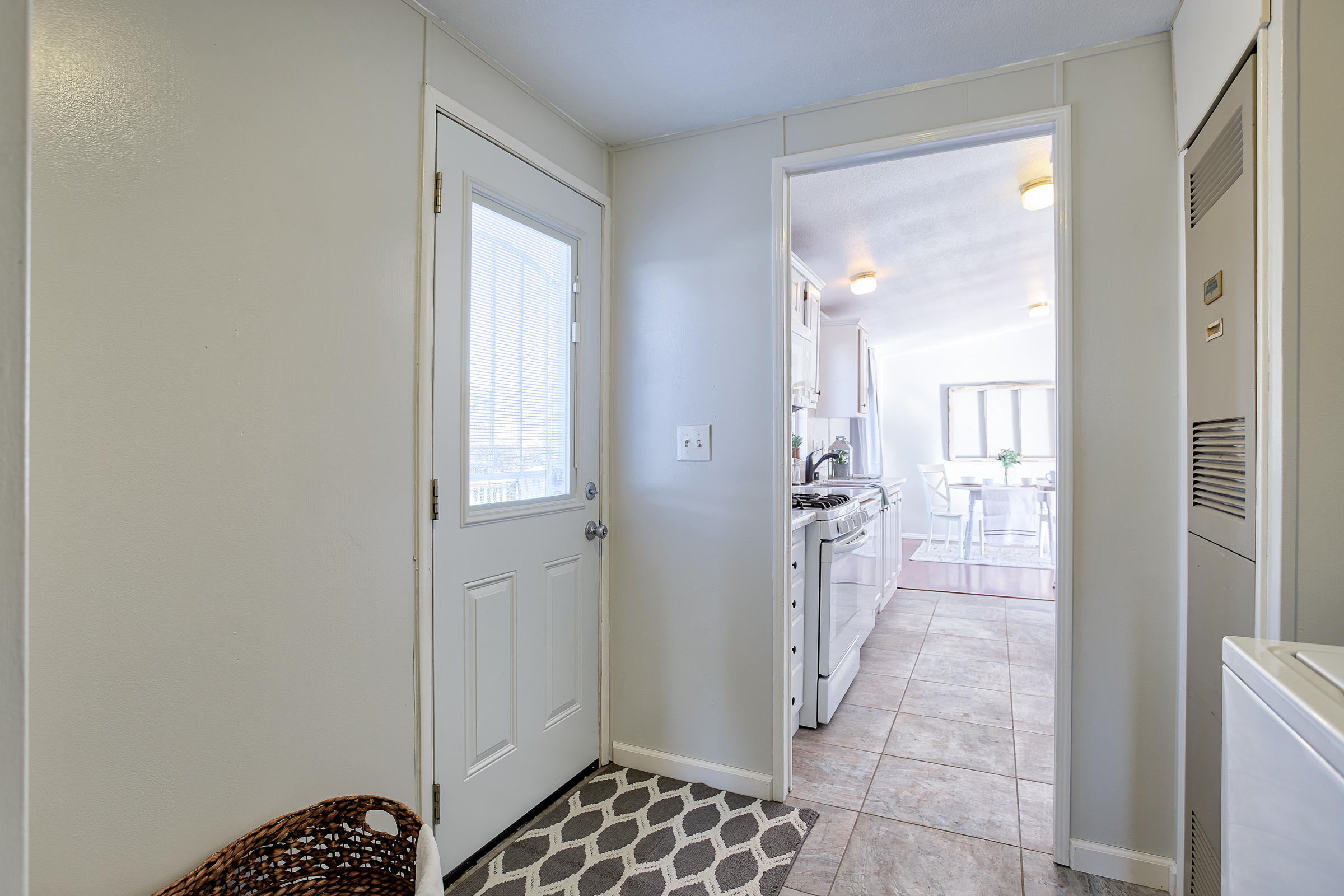 17086 Olinda Road Anderson, CA 96007 - Photo 53 of 92 Laundry Room