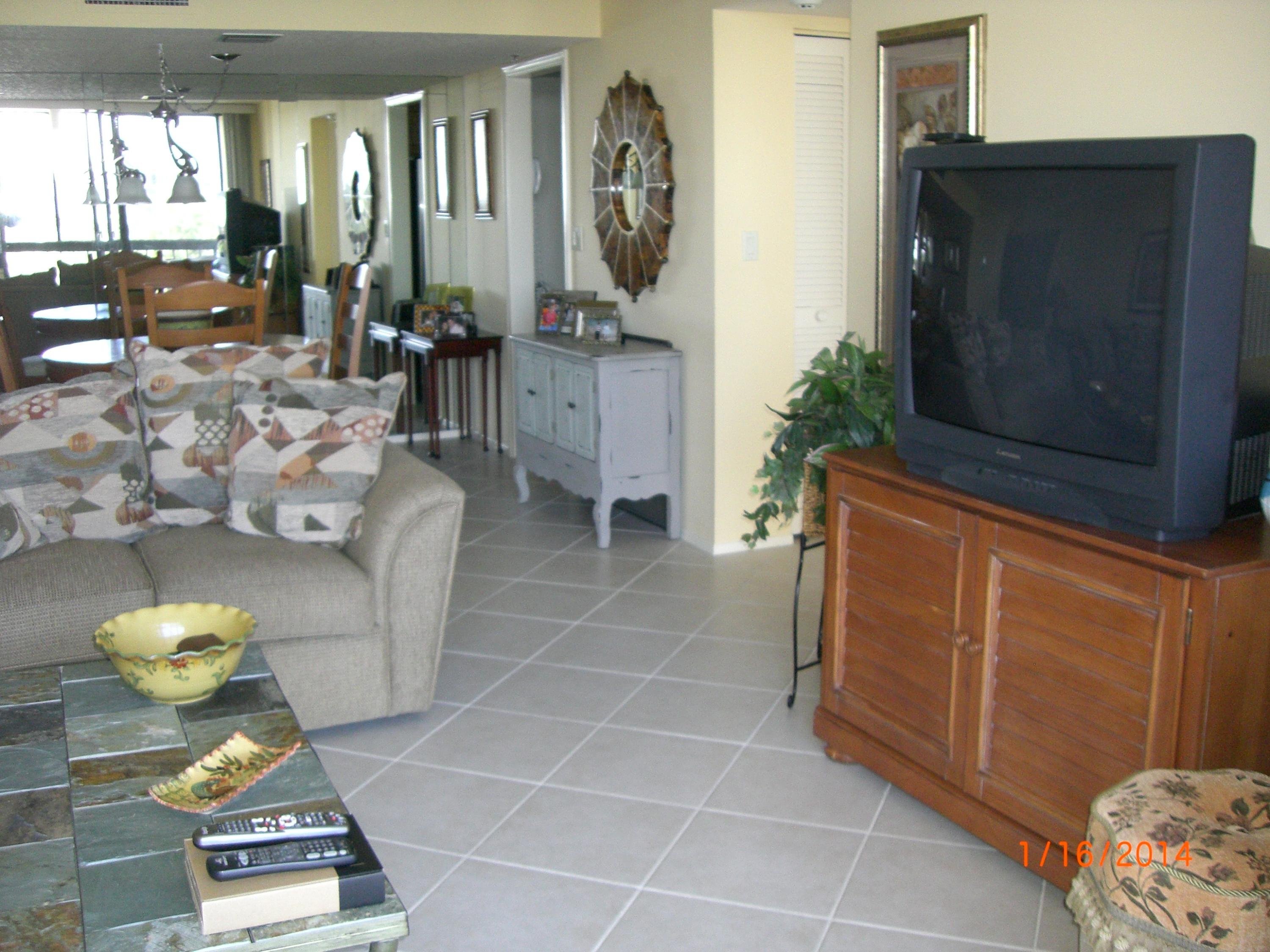1553 Bridgewood Drive, Unit 1553 Boca Raton, FL 33434 - Photo 15 of 17 CIMG2453