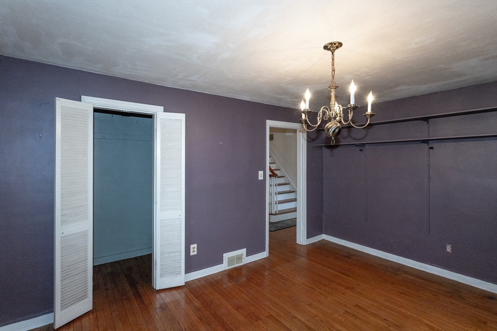 16 Queen Street Holyoke, MA 01040 - Photo 20 of 37