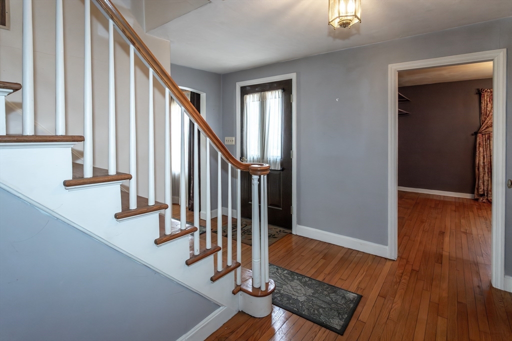 16 Queen Street Holyoke, MA 01040 - Photo 22 of 37