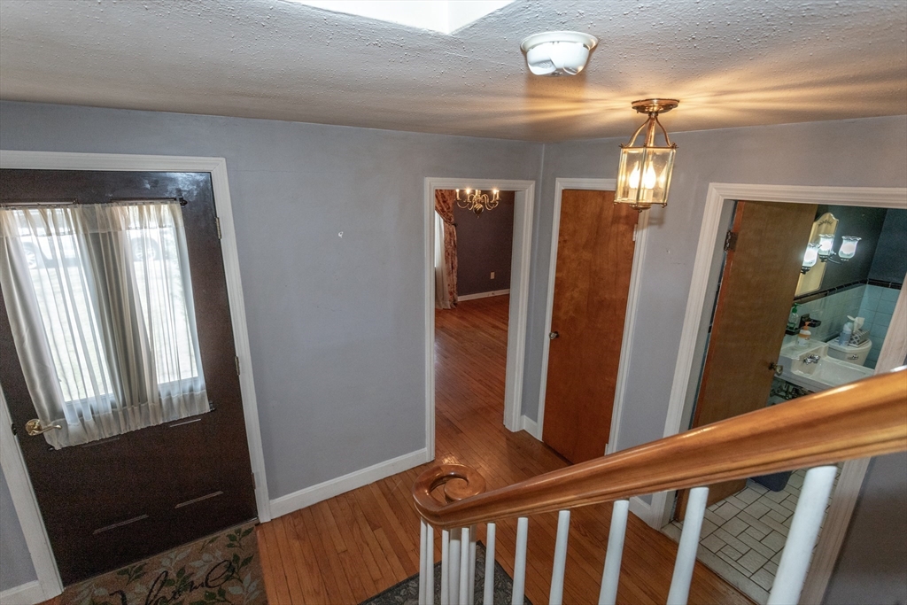 16 Queen Street Holyoke, MA 01040 - Photo 23 of 37