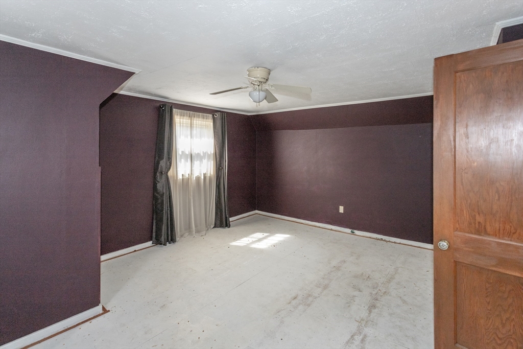 16 Queen Street Holyoke, MA 01040 - Photo 28 of 37