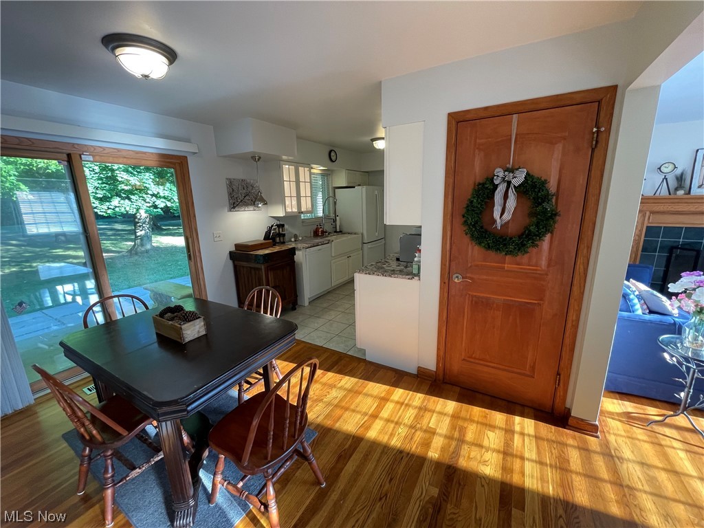 3268 Morewood Road Akron, OH 44333 - Photo 7 of 29 Dinette