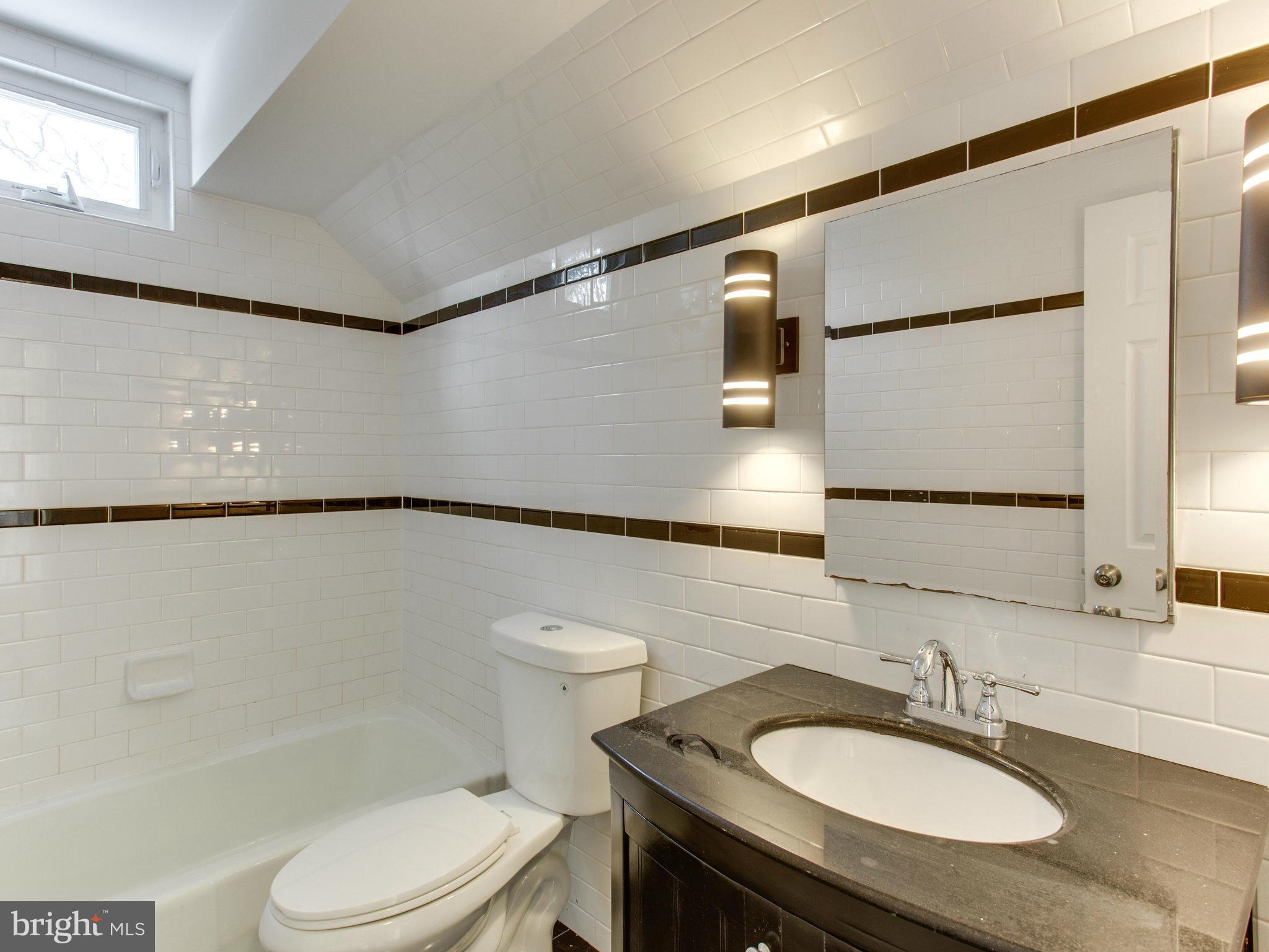 1705 Kiva Road Silver Spring, MD 20905 - Photo 19 of 30 Bath
