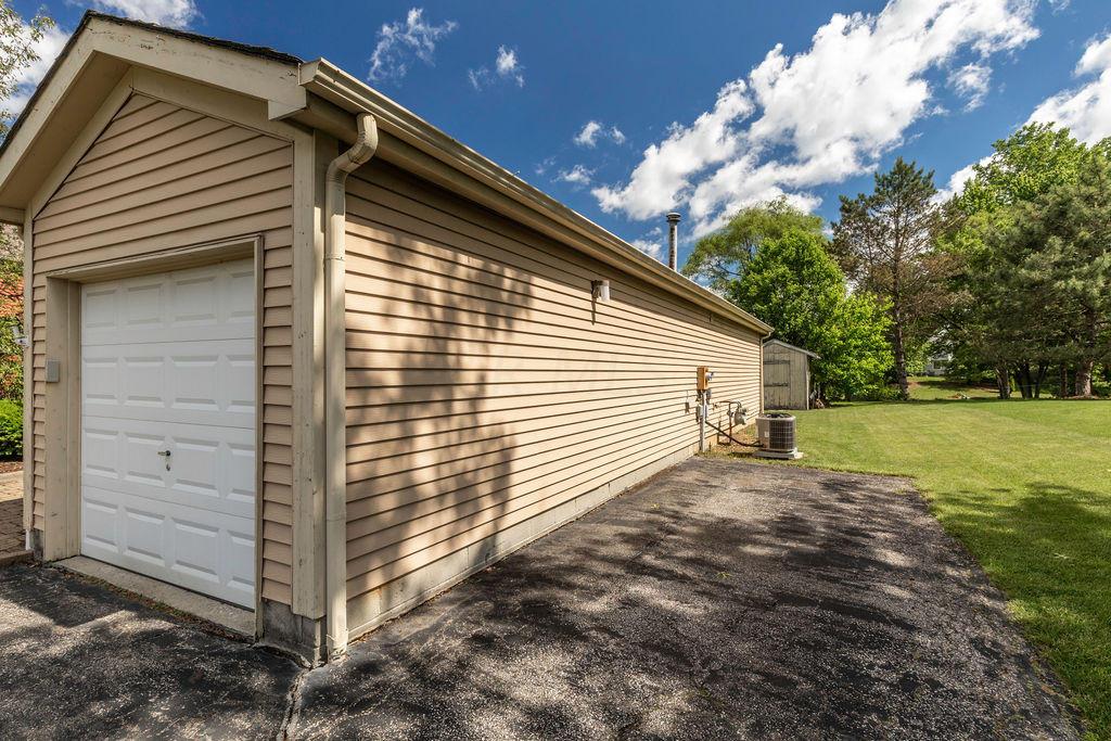42 Green Ridge Lane Powell, OH 43065 - Photo 13 of 56