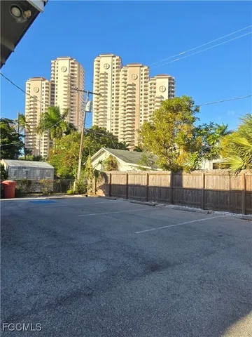 $2,500 | 2029 Clifford Street, Fort Myers, FL 33901