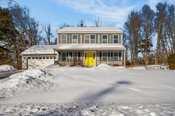 $2,750 | 3 David Lane, Saratoga Springs, NY 12866